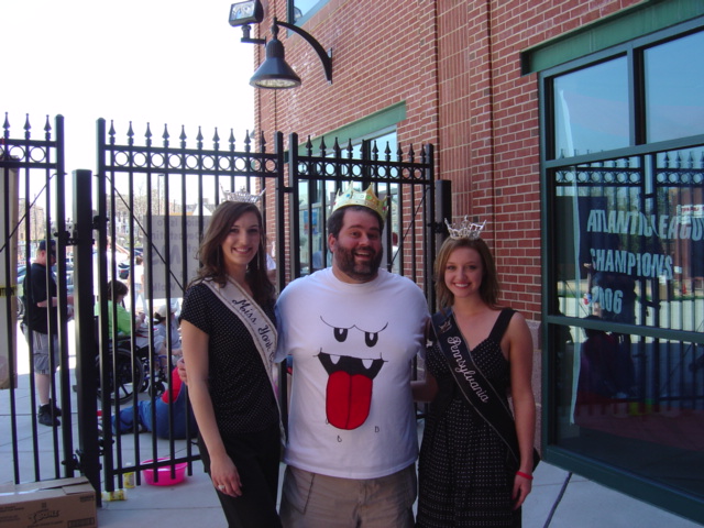 The Ladies LOVE King Boo!